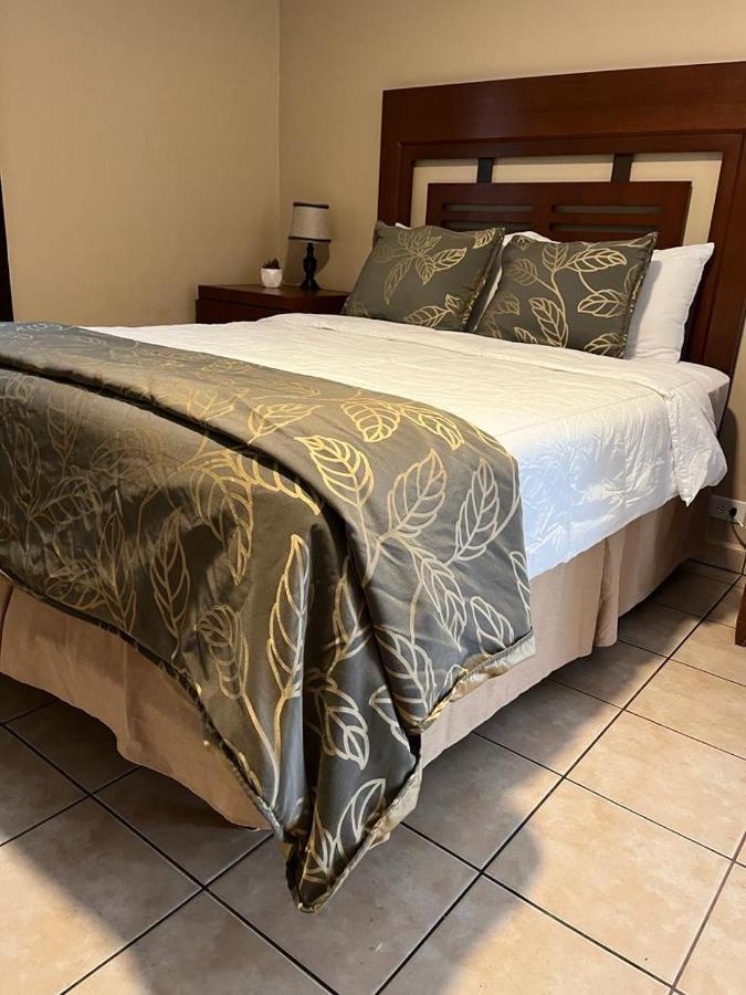 Del Bosque Tj Inn Tijuana Eksteriør bilde